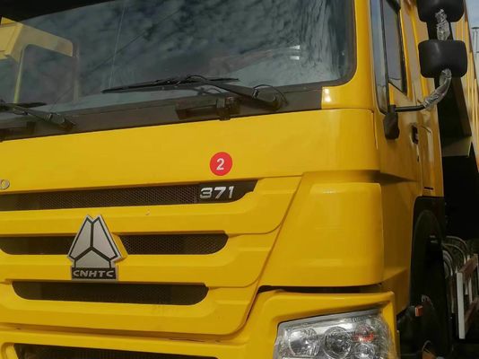 Sinotruck HOWO 6×4 Κίτρινο φορτηγό σκουπιδιών μεταχειρισμένο φορτηγό 10 ελαστικά με χωρητικότητα κινητήρα 6-8L