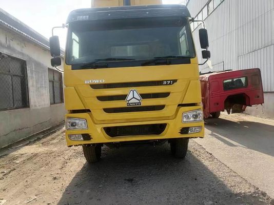 8500x2500x3600mm Sinotruk HOWO 6*4 Τρακτικό φορτηγό Βαρύ φορτηγό με σχεδιασμό ελαστικών χωρίς σωλήνες