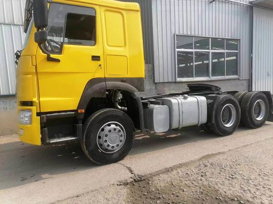 8500x2500x3600mm Sinotruk HOWO 6*4 Τρακτικό φορτηγό Βαρύ φορτηγό με σχεδιασμό ελαστικών χωρίς σωλήνες