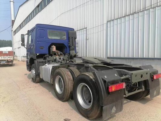 Πωλείτε 6×4 τροχιά κίνησης Sinotruk τρακτέρ φορτηγό με 4-6L χωρητικότητα κινητήρα σε μπλε χρώμα
