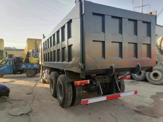 HOWO 6*4 Καμιόνι μεταφοράς απορριμμάτων μεταχειρισμένα 10 ελαστικά Γκρι Χρώμα Sinotruk 351-450hp 8500*2496*3450 mm