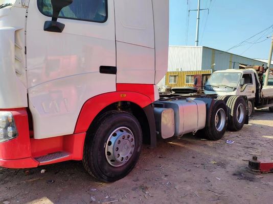 Sinotruk Howoa7 Τρακτόρο Κατευθυντήριος φορτηγό με σχεδιασμό ελαστικών χωρίς σωλήνες και 351-450 ίππους