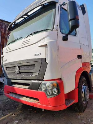 Sinotruk Howoa7 Τρακτόρο Κατευθυντήριος φορτηγό με σχεδιασμό ελαστικών χωρίς σωλήνες και 351-450 ίππους