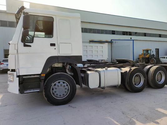6×4 τροχός κίνησης HOWO 6X4 400L Μεγάλη ιπποδύναμη Χρησιμοποιούμενο τρακτέρ φορτηγό 12r22.5 για ≤5 θέσεις