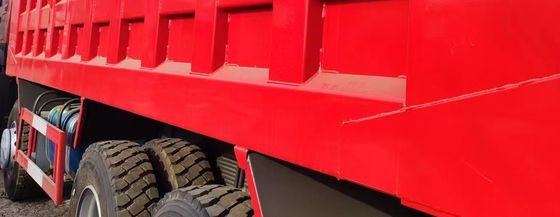 Sinotruck HOWO 8*4 Καμιόνι απορριμμάτων Μεγάλη χωρητικότητα φόρτωσης για τις ανάγκες μεταφοράς βαρέων φορτίων
