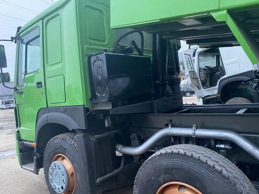 Τύπος χειροκίνητου κιβωτίου Sinotruck HOWO Πράσινο 12 τροχούς 8*4 φορτηγό απορριμμάτων με 371-430HP