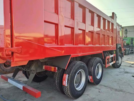 Κόκκινο χρώμα Sinotruk HOWO 6X4 351 450HP Τροχόφορο με χειροκίνητο κιβώτιο ταχυτήτων Τύπος 8×4 τροχός κίνησης