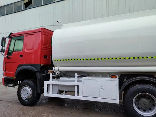 Μεγάλης χωρητικότητας Sinotruck HOWO 6*4 10τροχια Tank Truck 18 Square με πιστοποίηση DOT
