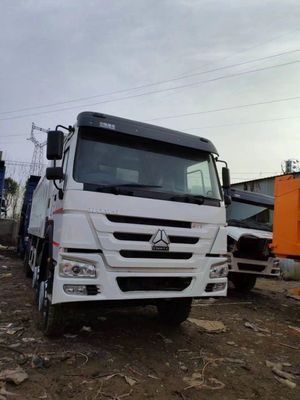 ZZ3257N3847B Τελαχιστοφόρος Η αξιόπιστη λύση για τη μεταφορά λευκού υλικού