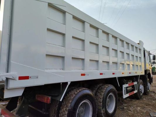 ZZ3257N3847B Τελαχιστοφόρος Η αξιόπιστη λύση για τη μεταφορά λευκού υλικού