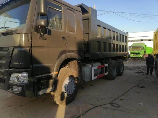 Σχεδιασμός ακτίνων ελαστικών Sinotruk HOWO 6*4 φορτηγό απορρίψεων για βαριά μεταφορά και ≤5 θέσεις