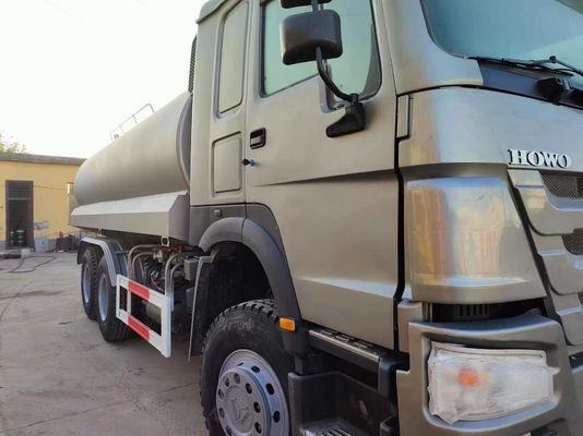 Δοκιμασία ακτίνων ελαστικών Sinotruk HOWO 380HP φορτηγό πότισης για την επιχείρησή σας