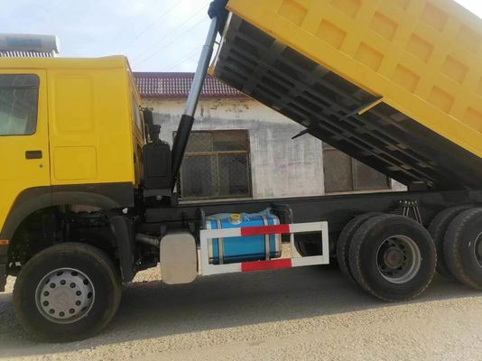 HOWO Sinotruk 460HP Τροχόφοροι Βενζίνη Αυτοκίνητο Χρησιμοποιούμενο Καλό Καύσιμο Τροχόφορος 6-8L χωρητικότητα κινητήρα