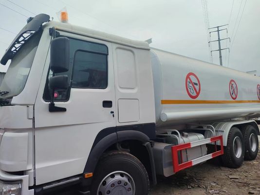 4-6L χωρητικότητα κινητήρα 6X4 Ατσάλι άνθρακα καυσίμων δεξαμενόπλοιο φορτηγό για πετρέλαιο βενζίνη ντίζελ 25000 λίτρα