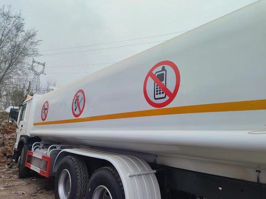 4-6L χωρητικότητα κινητήρα 6X4 Ατσάλι άνθρακα καυσίμων δεξαμενόπλοιο φορτηγό για πετρέλαιο βενζίνη ντίζελ 25000 λίτρα