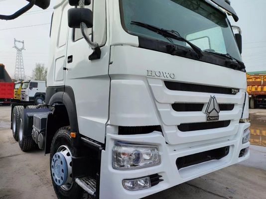 Sinotruck HOWO Φορτηγό Μεταφοράς ξυλείας Μεταφορικό φορτηγό ρυμουλκούμενο με χωρητικότητα κινητήρα 6-8L