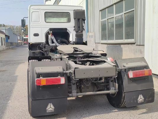 Sinotruk HOWO 6*4 Τρακτικό φορτηγό Δεξιοκίνητο 6800*2496*2950mm Χρησιμοποιούμενη κατάσταση