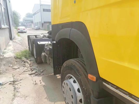 Μεγάλη Ιπποδύναμη Sinotruk HOWO Τρακτέρ Μεγέθος 6800*2496*2950mm