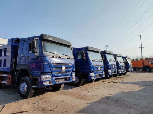 Χειροκίνητο κιβώτιο ταχυτήτων τύπου 6×4 τροχός κίνησης Sinotruck HOWO μπλε φορτηγό 10 ελαστικά