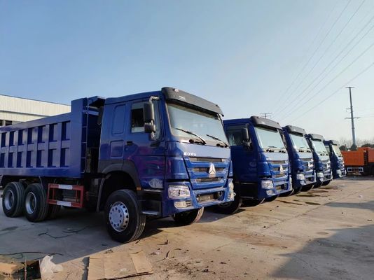 Χειροκίνητο κιβώτιο ταχυτήτων τύπου 6×4 τροχός κίνησης Sinotruck HOWO μπλε φορτηγό 10 ελαστικά