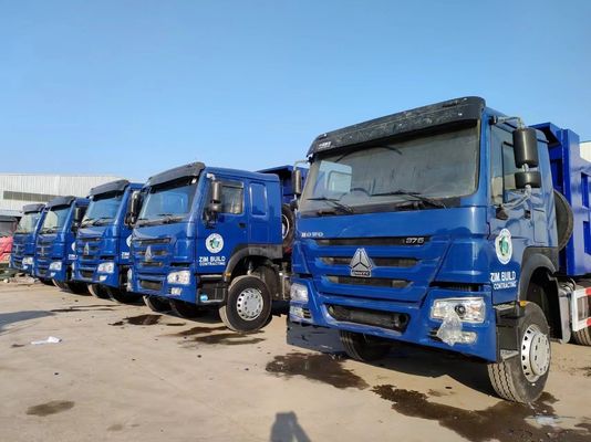 Χειροκίνητο κιβώτιο ταχυτήτων τύπου 6×4 τροχός κίνησης Sinotruck HOWO μπλε φορτηγό 10 ελαστικά