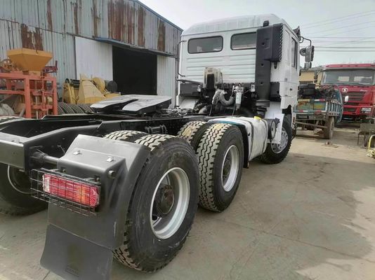 6*4 Sinotruk HOWO Τρακτικό φορτηγό Ιπποδύναμη 351-450hp Πυροσβεστική ελαστικών ECE