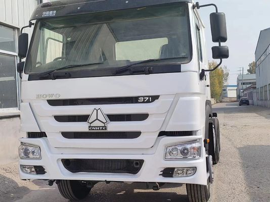 6-8L χειροκίνητο κιβώτιο ταχυτήτων Sinotruk HOWO 6*4 Τρακτέρ φορτηγό για τη μεταφορά βαρέων φορτίων