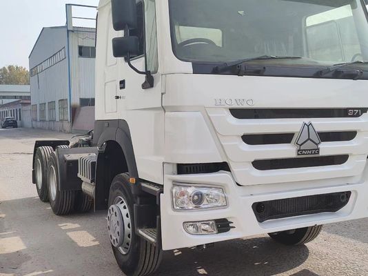 6-8L χειροκίνητο κιβώτιο ταχυτήτων Sinotruk HOWO 6*4 Τρακτέρ φορτηγό για τη μεταφορά βαρέων φορτίων