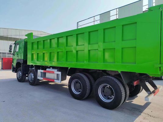 Sinotruk HOWO 8*4 Καμιόνι 375HP Πράσινο χρώμα 10500 x 2600m x 3400mm