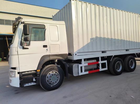 6*4 Σχεδιασμός ακτινών ελαστικών Sinotruck HOWO Λευκό μεταχειρισμένο φορτηγό 10 ελαστικά για τροχιά κίνησης