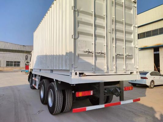 6*4 Σχεδιασμός ακτινών ελαστικών Sinotruck HOWO Λευκό μεταχειρισμένο φορτηγό 10 ελαστικά για τροχιά κίνησης