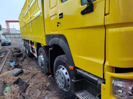 Κίτρινο χρώμα Sinotruck HOWO 6*4 Box Truck Secondhand Truck με πιστοποίηση ISO