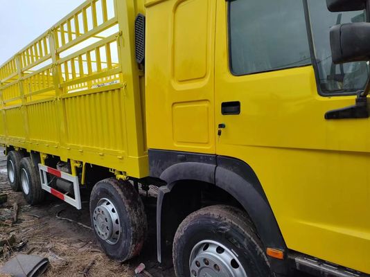 Κίτρινο χρώμα Sinotruck HOWO 6*4 Box Truck Secondhand Truck με πιστοποίηση ISO
