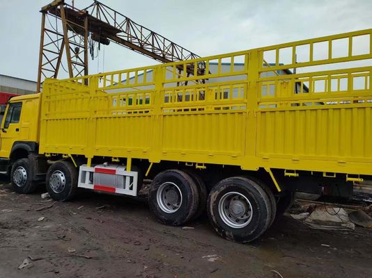 Κίτρινο χρώμα Sinotruck HOWO 6*4 Box Truck Secondhand Truck με πιστοποίηση ISO